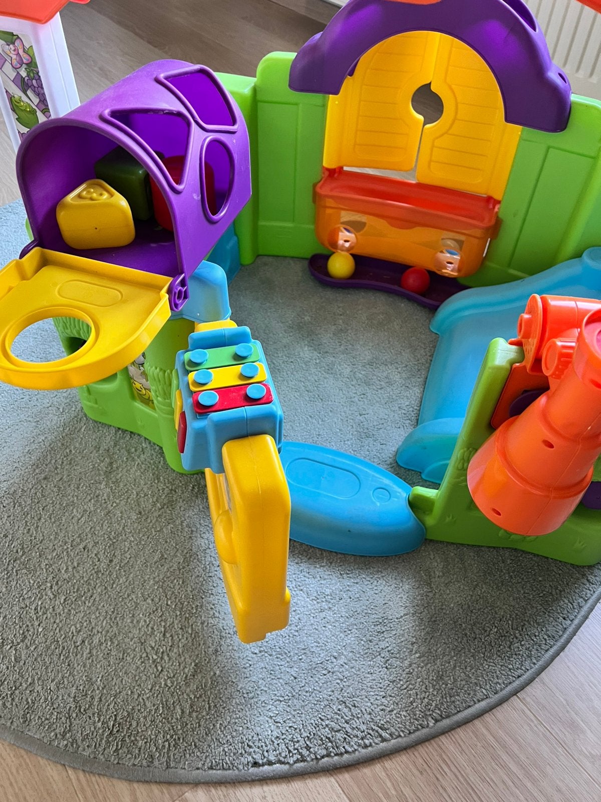 Little Tikes activiteitenhuisje, Enfants & Bébés, Enlèvement, Utilisé, 2 à 4 ans