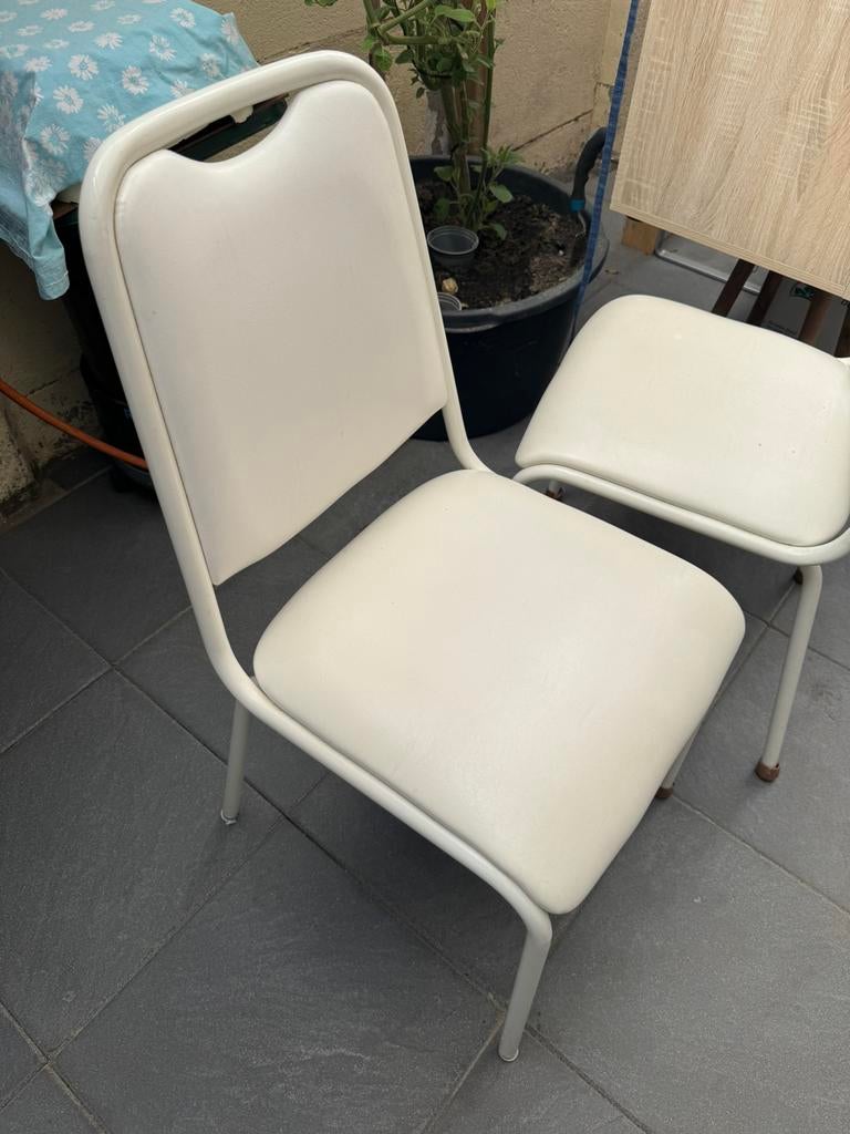 4 witte stoelen, Enlèvement, Comme neuf