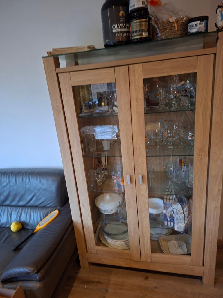 Vitrine avec éclairage, 25 à 50 cm, Avec porte(s), Comme neuf, 100 à 150 cm
