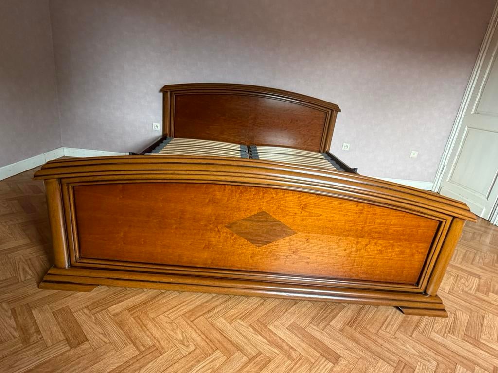 2-persoonsbed met elektrische lattenbodems in kerselaar, Huis en Inrichting, Ophalen, Zo goed als nieuw