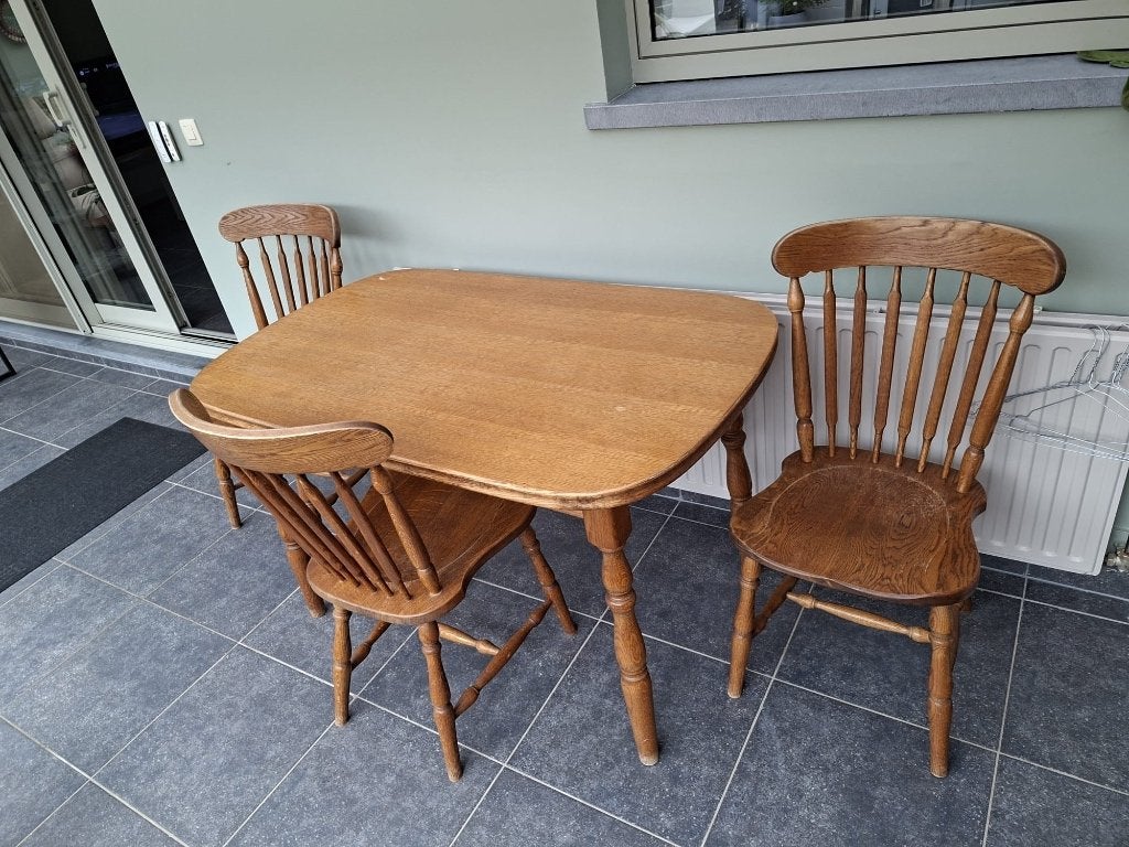 Tafel met drie stoelen, Huis en Inrichting, Tafels | Eettafels, Ophalen, Gebruikt, 100 tot 150 cm, 50 tot 100 cm