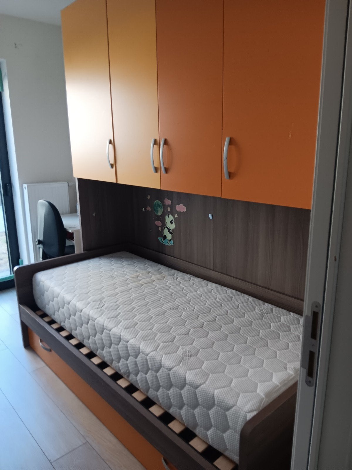 kinderkamercombinatie met bed, bovenkasten en lade:, Ophalen