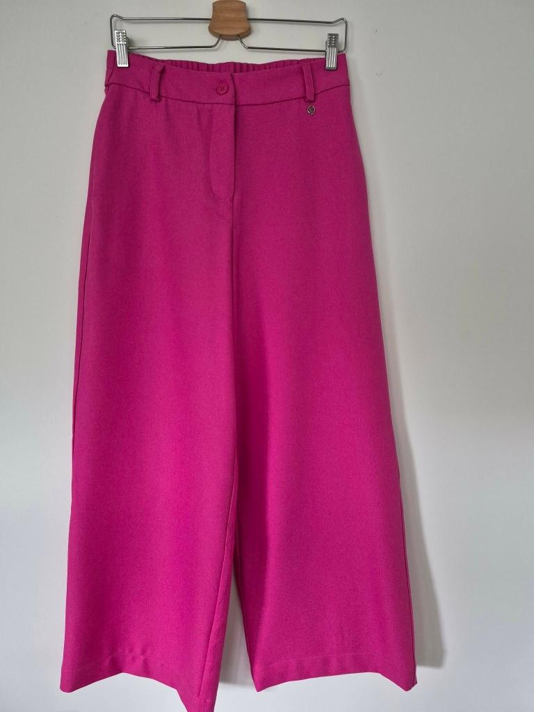 Roze damesbroek met losse pijpen   NIEUW, Kleding | Dames, Broeken en Pantalons, Nieuw, Maat 38/40 (M), Roze, Lang, Ophalen of Verzenden