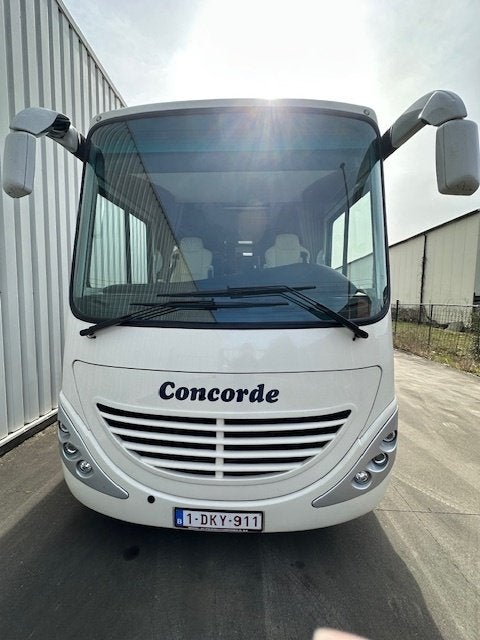 concorde charisma met garage voor smart, Caravans en Kamperen, Concorde, Standaard zit, Boiler, Ringverwarming