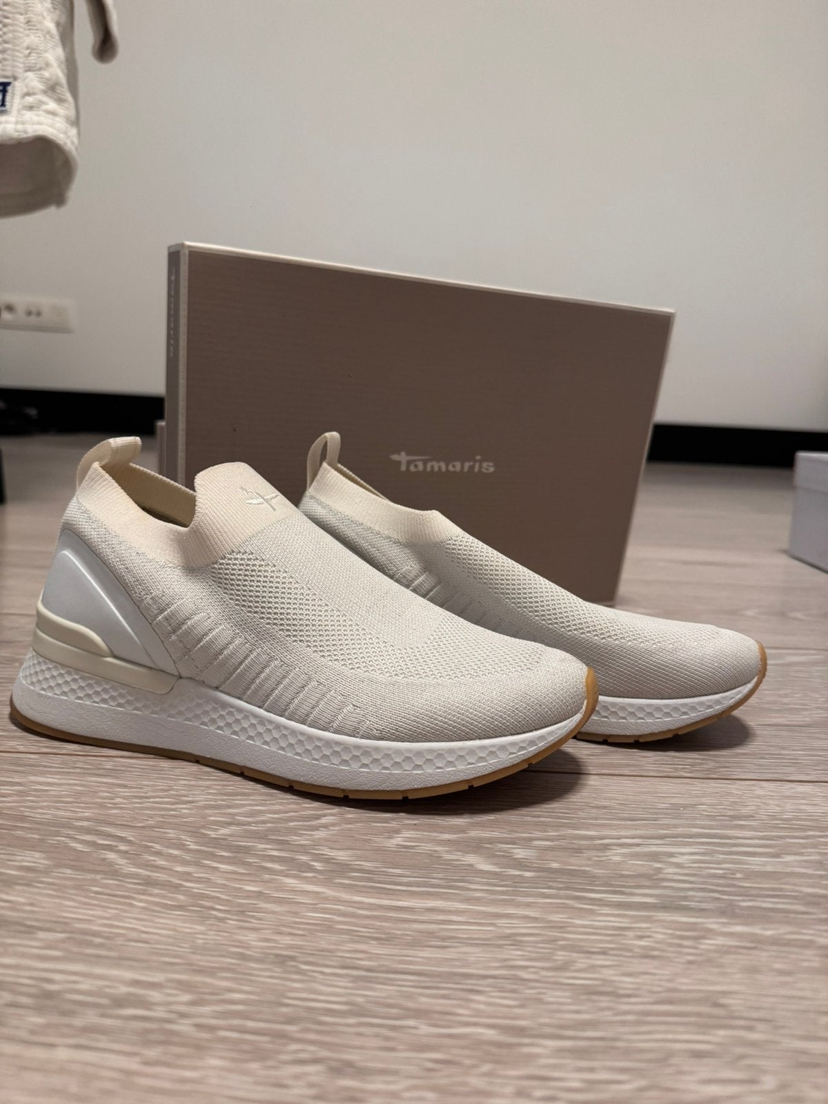 Tamaris sneakers, Kleding | Dames, Schoenen, Beige, Nieuw, Ophalen of Verzenden, Sneakers