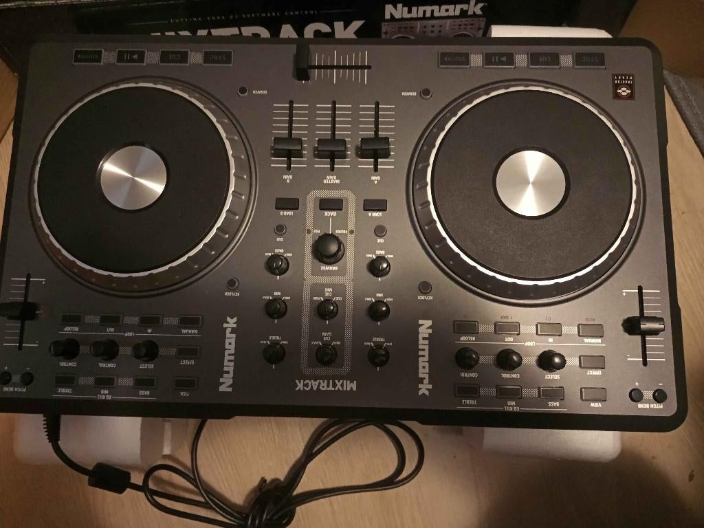 Numark Mixtrack, Enlèvement ou Envoi, Utilisé, Numark