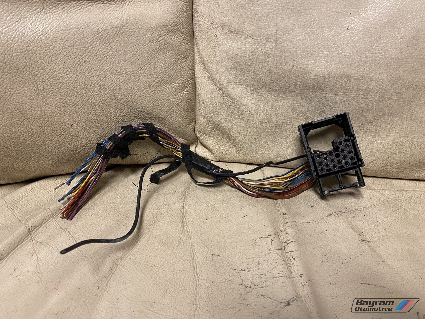 Bmw radio stekker kop origineel kabelboom E36 E34 E32 E30 M3, Gebruikt, -, -, Ophalen of Verzenden