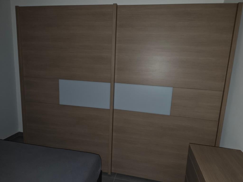 Kleerkast met 2 schuifdeuren, Ophalen