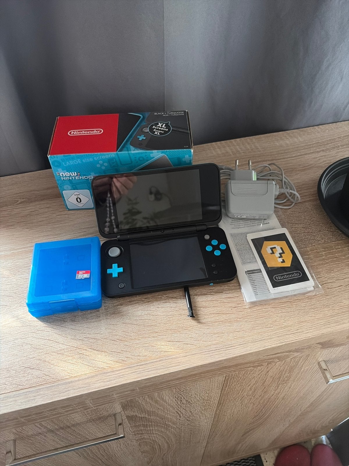 New Nintendo 2DSXL, Consoles de jeu & Jeux vidéo, Consoles de jeu | Nintendo 2DS & 3DS, Comme neuf, 2DS, Bleu, Enlèvement