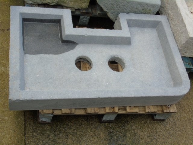 oude wasbak in blauwe steen, wastafels, Arduin, Ophalen, Gebruikt, Steen, Binnen