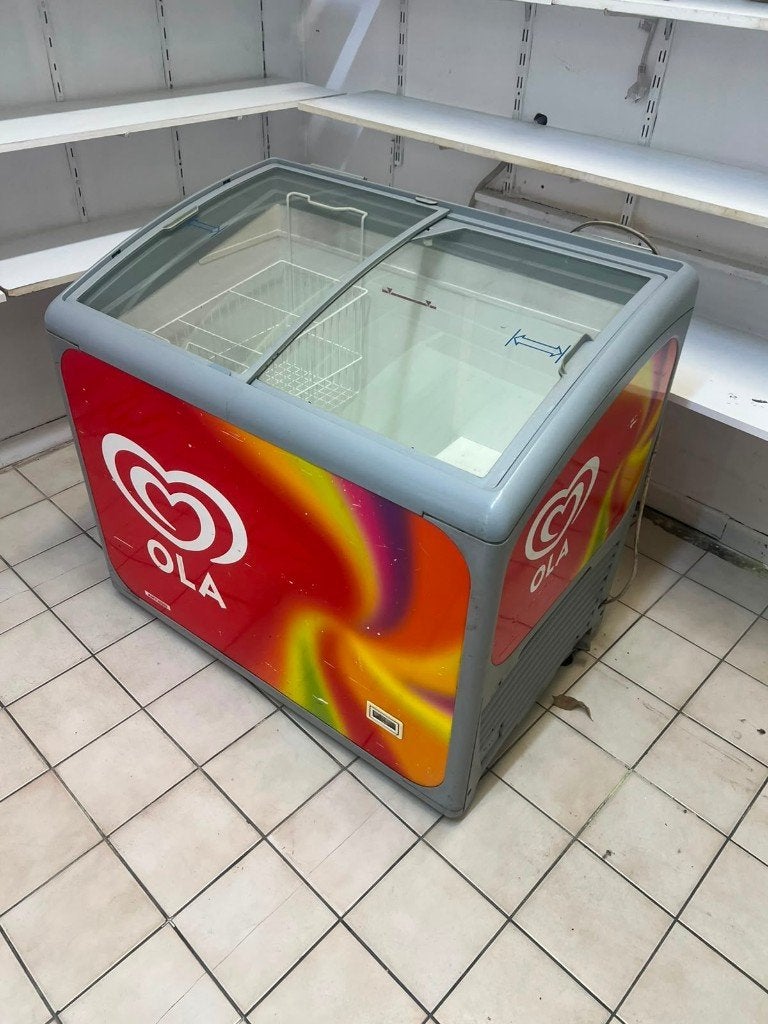 Congélateur coffre OLA vitré – glace/commerce, Congélateur, 90 cm ou plus, 85 à 120 cm, Enlèvement