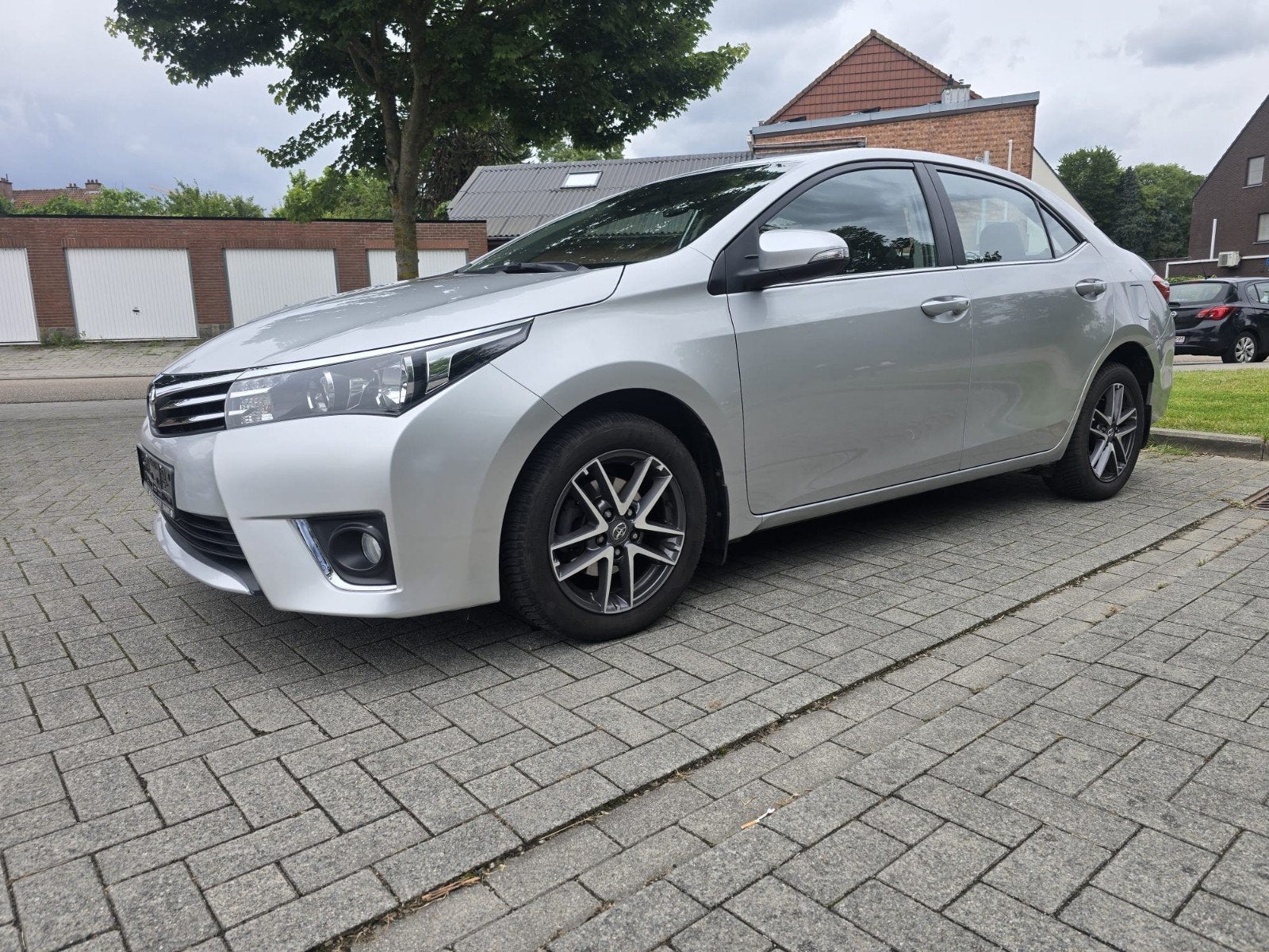 Toyota Corolla bij 2014, 35000km. Nieuwe staat, Voorwielaandrijving, Stof, Zwart, Corolla