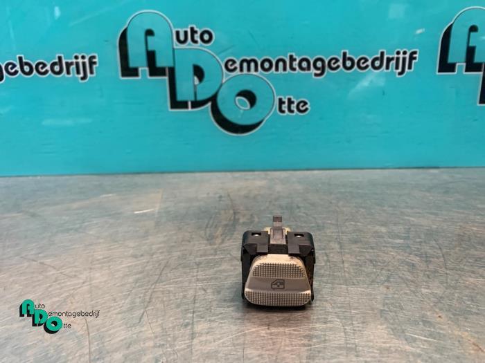 Commutateur vitre électrique d'un Volkswagen Golf (Golf 91-, Volkswagen, -, 3 mois de garantie, Utilisé