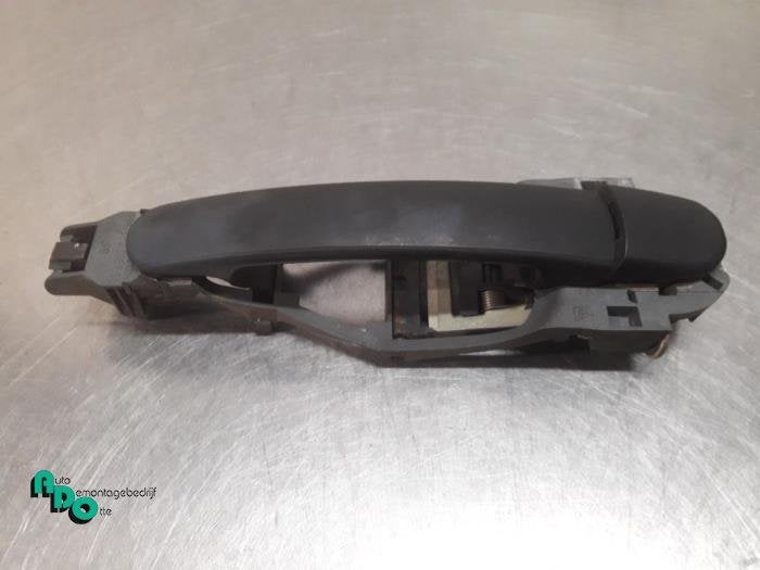 Poignée portière 2portes droite d'un Volkswagen Fox, Volkswagen, -, 3 mois de garantie, Utilisé