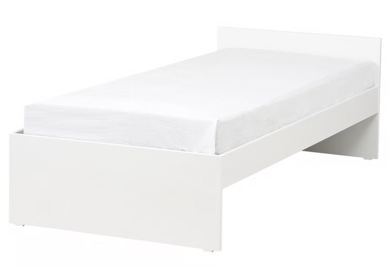 Eénpersoonsbed inclusief lattenbodem en matras, Ophalen, Zo goed als nieuw, 200 cm