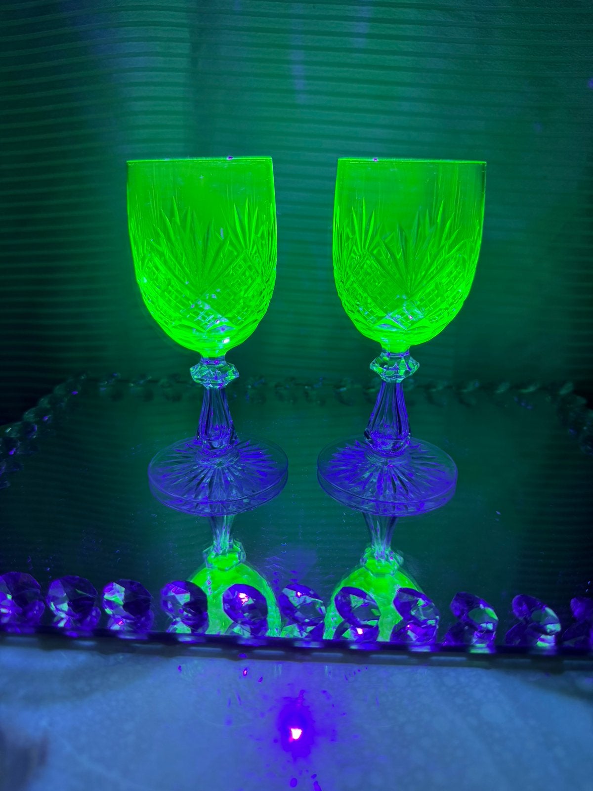 Val Saint Lambert uranium wijnglazen, Ophalen