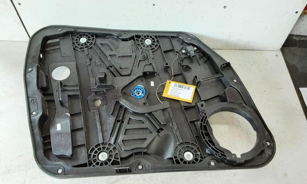 VITRE MECANISME AVANT GAUCHE Sportage (QL) (92800200100), Kia, Info@kia.de, Utilisé, Theodor-Heuss-Allee 11
60486  Frankfurt am Main, DE
