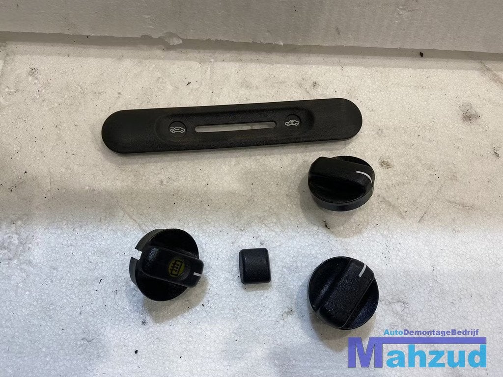 OPEL CORSA B Kachelpaneel knop 1994-1999, Auto-onderdelen, Dashboard en Schakelaars, Opel, Gebruikt