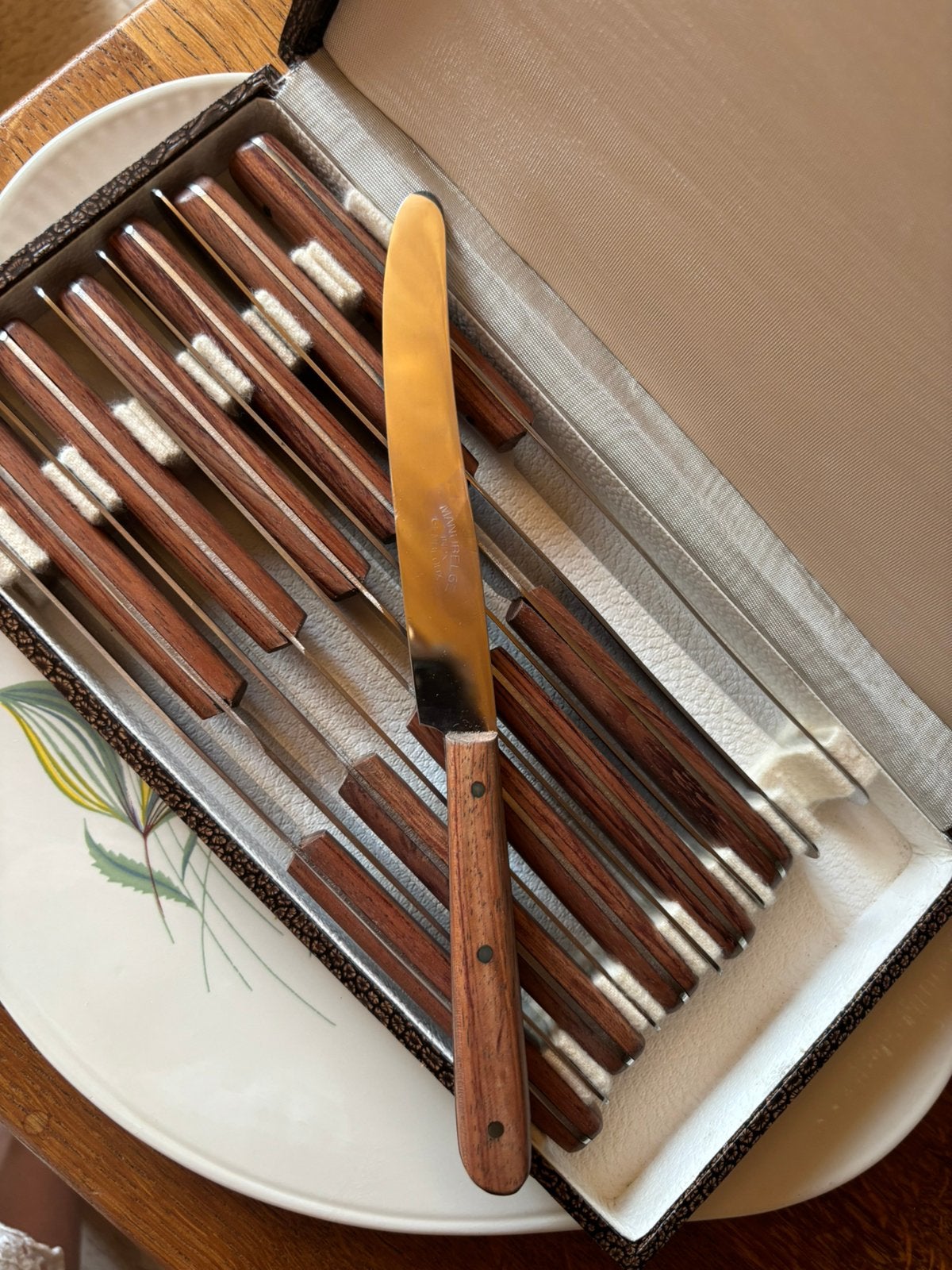 Coffret couteaux Manubelge, Enlèvement, Comme neuf