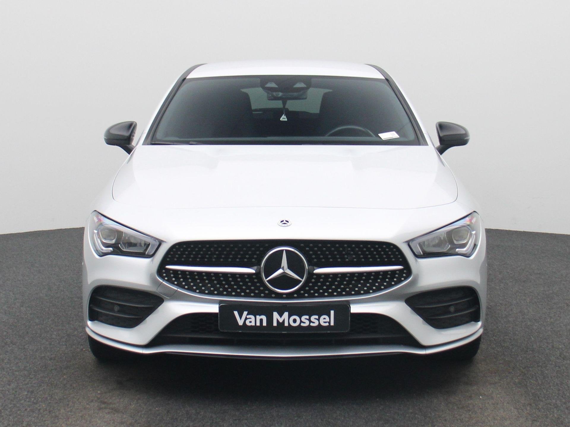 Mercedes-Benz CLA Shooting Brake CLA 250 e AMG Line 1Y USED, CLA, Stof, Gebruikt, Zwart