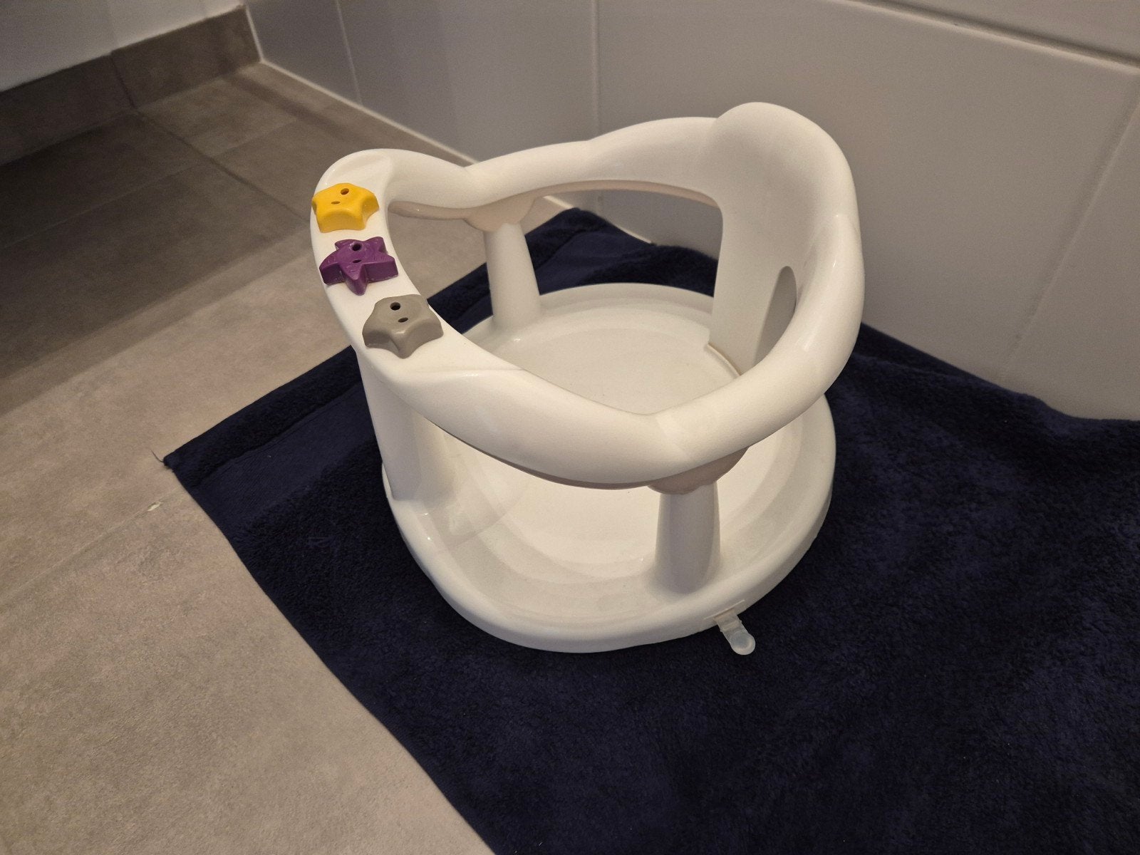 Thermobaby Aquababy badzitje met zuignappen, Enlèvement, Utilisé, Siège de bain ou Anneau de bain