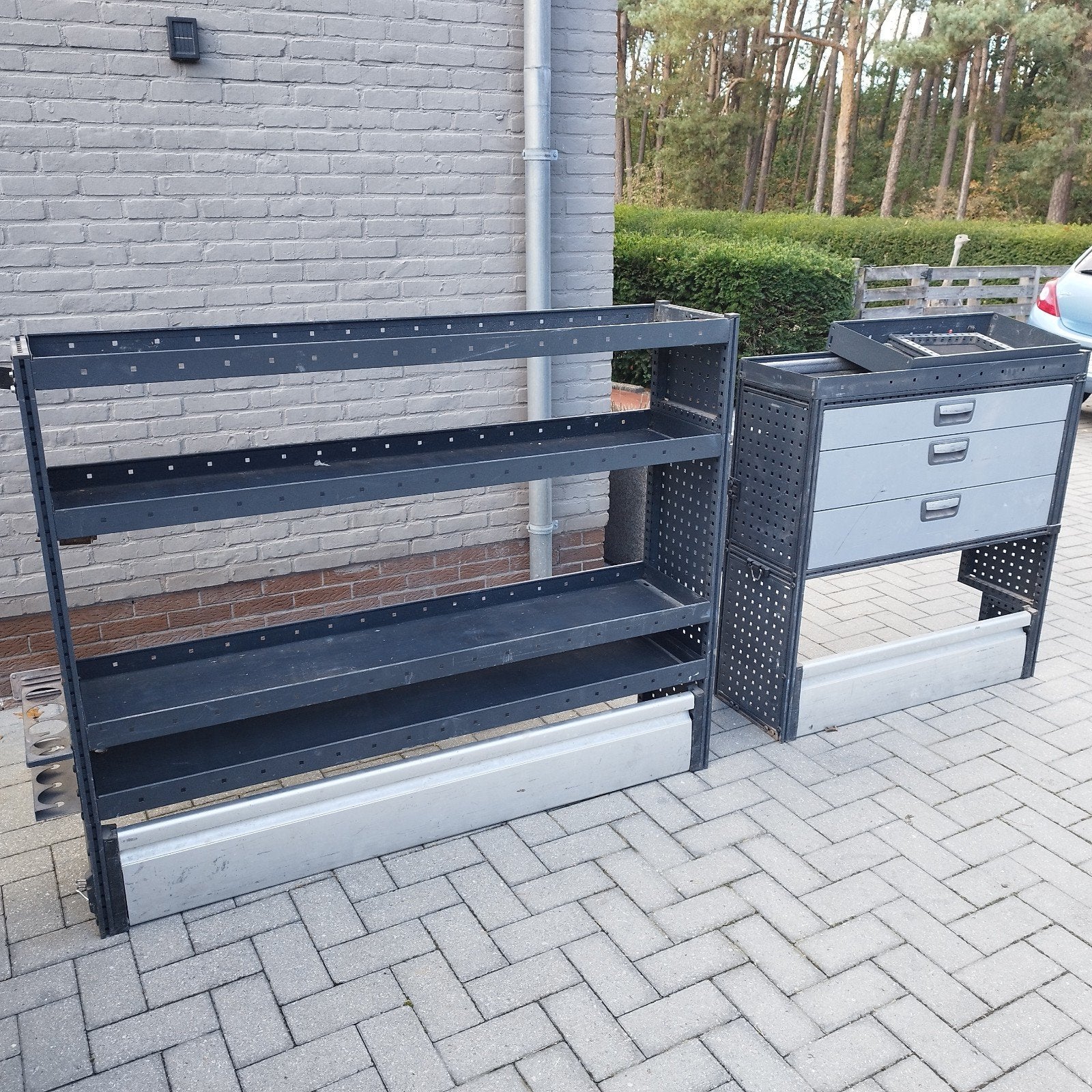 Bestelbus inrichting, Ophalen