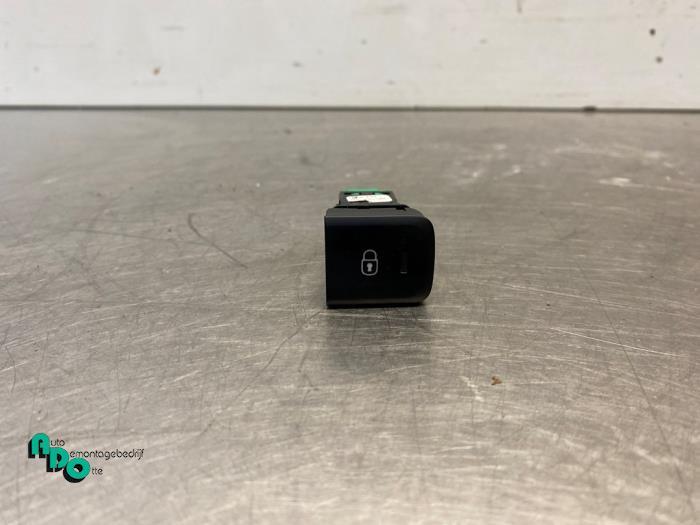 Commutateur verrouillage central des portes d'un Citroen Ber, -, 3 mois de garantie, Utilisé, -