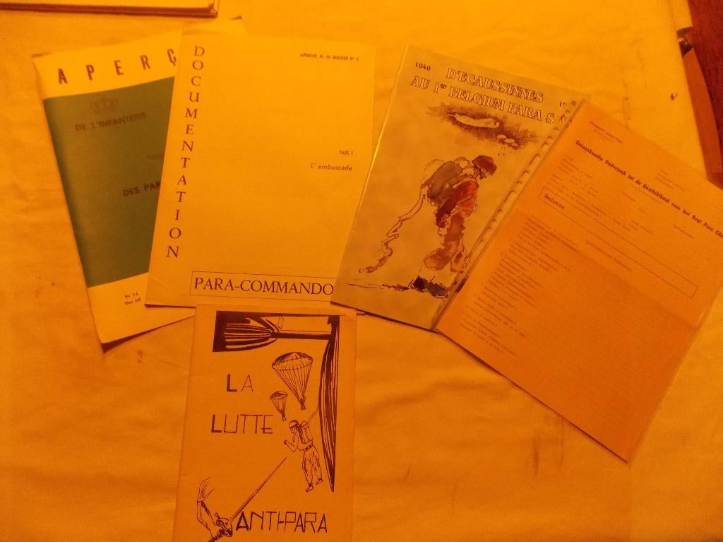 Lot : Brochures Para Commando, Collections, Enlèvement ou Envoi, Armée de terre, Livre ou Revue