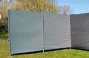 Windscherm Grijs 4 meter in Dralon met aluminium stokken, Caravans en Kamperen, Windschermen, Ophalen, Zo goed als nieuw
