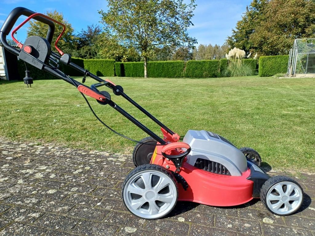 Elektrische grasmaaier HVC zo goed als nieuw, Jardin & Terrasse, Tondeuses à gazon, Enlèvement, Tondeuses à gazon électriques