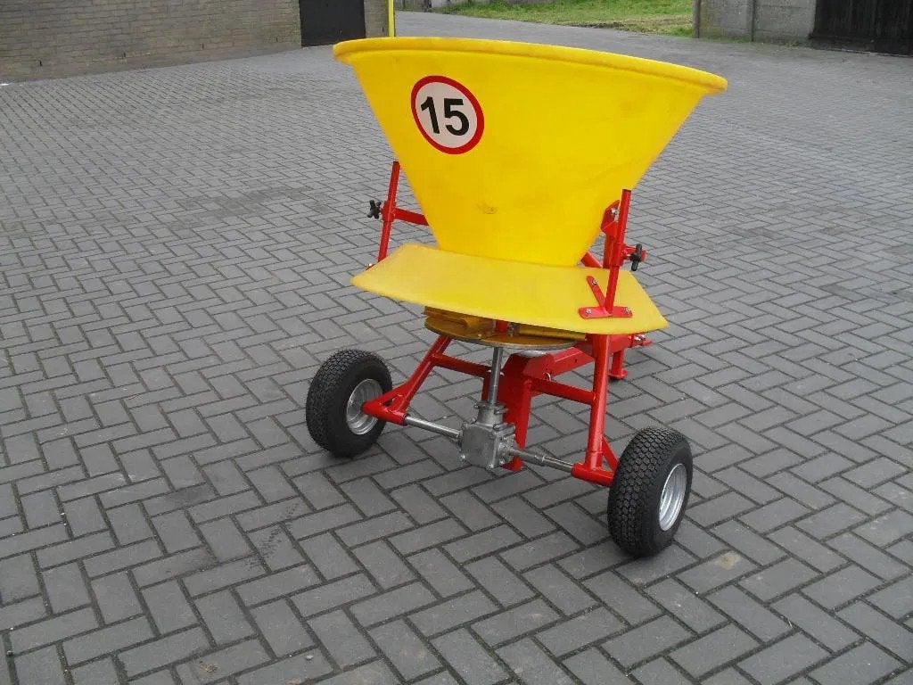Jar-Met Wielaangedrven / getrokken Kunstmest en zout strooie, Zakelijke goederen, Overige, Gewasbescherming en Bemesting