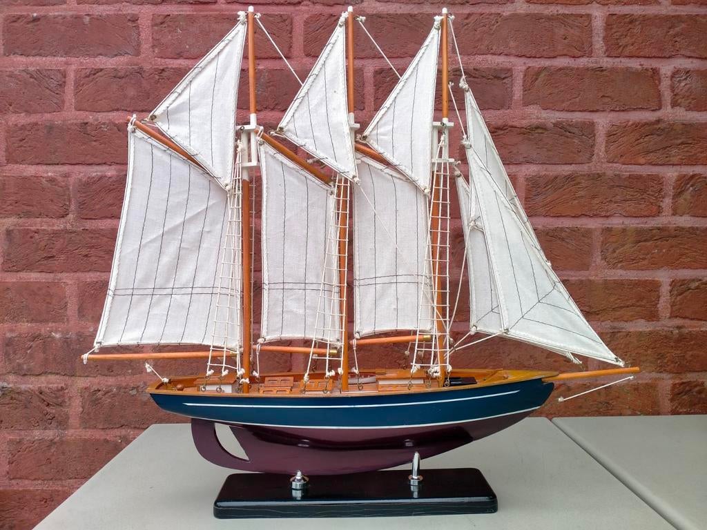 Modelboot ., Ophalen