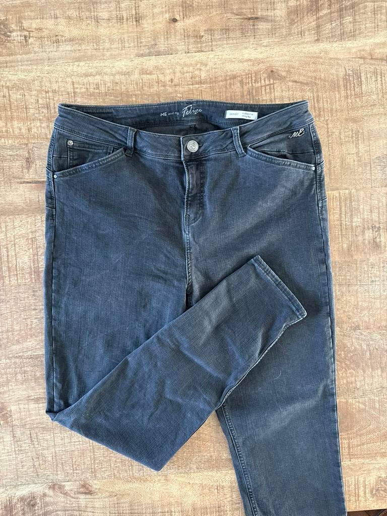 Skinny jeans maat 44, Ophalen of Verzenden, Gedragen