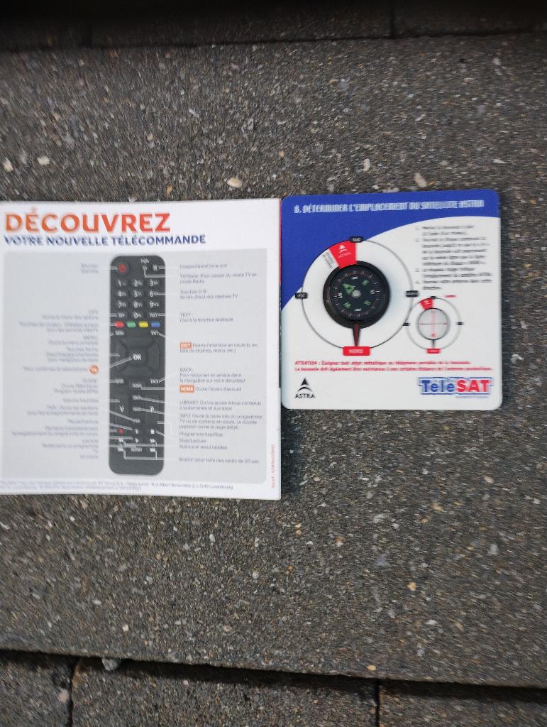 Satellietschotel met set-top box voor digitale televisie, Audio, Tv en Foto, Schotelantennes, Ophalen, Zo goed als nieuw, (Schotel)antenne