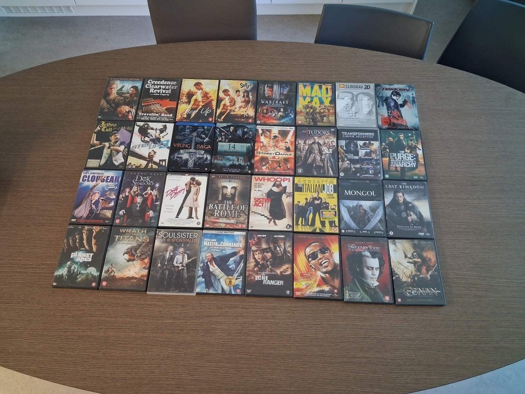 Groot lot DVD's moet nu weg, CD & DVD, DVD | Autres DVD, Tous les âges, Allemand, Enlèvement, Utilisé