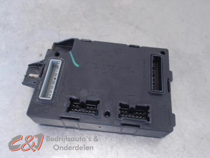 Computer Body Control van een Renault Trafic, Gebruikt, -, Renault, -
