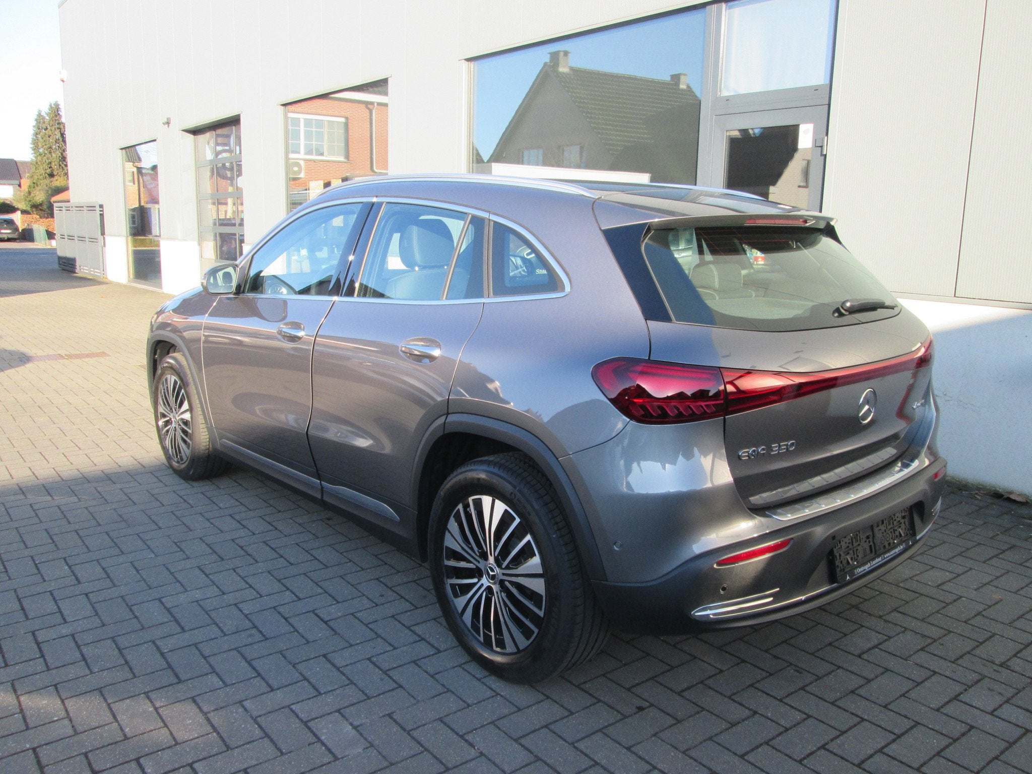 Mercedes-Benz EQA 300 EQA 350 4MATIC, Automaat, Gebruikt, Zwart, Adaptive Cruise Control