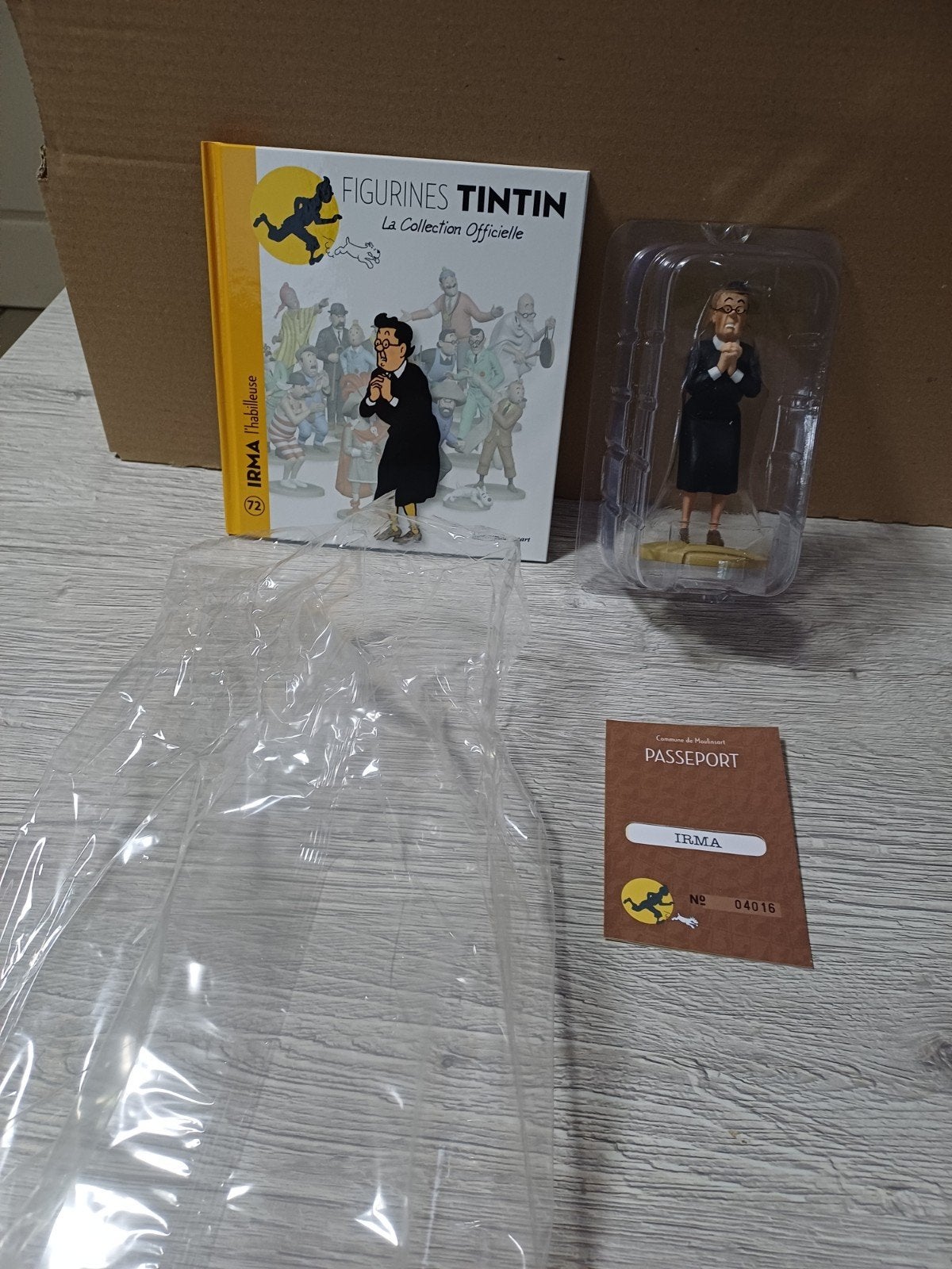 Figurine Irma 72 Tintin, Collections, Personnages de BD, Comme neuf, Statue ou Figurine, Tintin, Enlèvement ou Envoi
