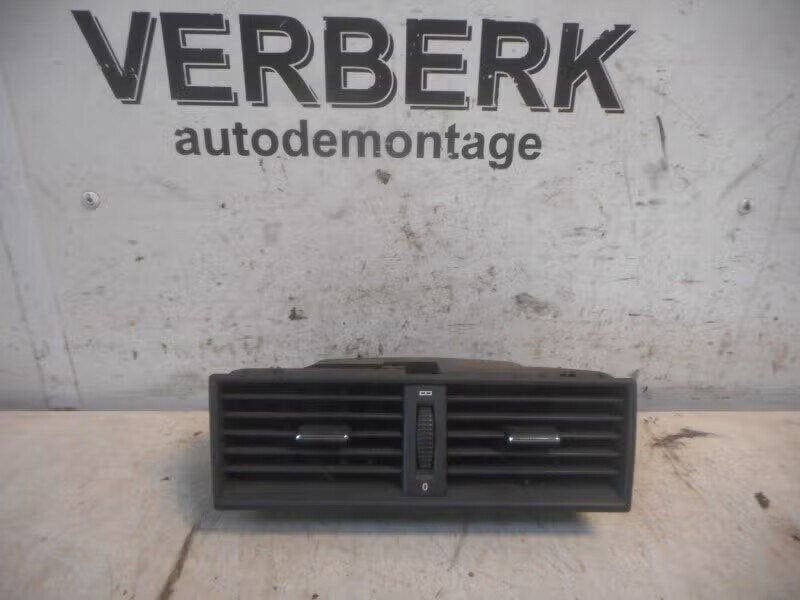 DASHBOARD LUCHTROOSTER MIDDEN C (W202) (202-830-0554), Gebruikt, Mercedes-Benz AG, Ophalen of Verzenden, Dialog.mb@mercedes-benz.com