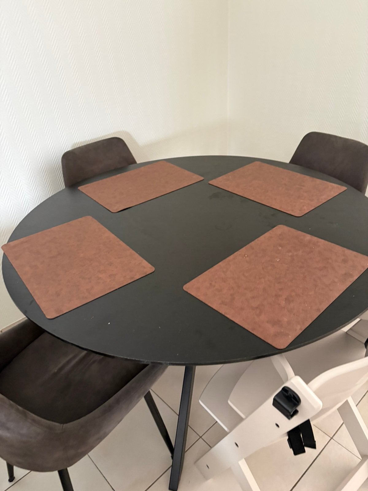 Ronde eettafel 120 cm, Huis en Inrichting, Ophalen, Zo goed als nieuw