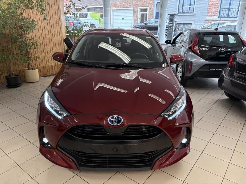 Toyota Yaris IV, Autos, Rouge, Euro 6, Noir, 5 portes
