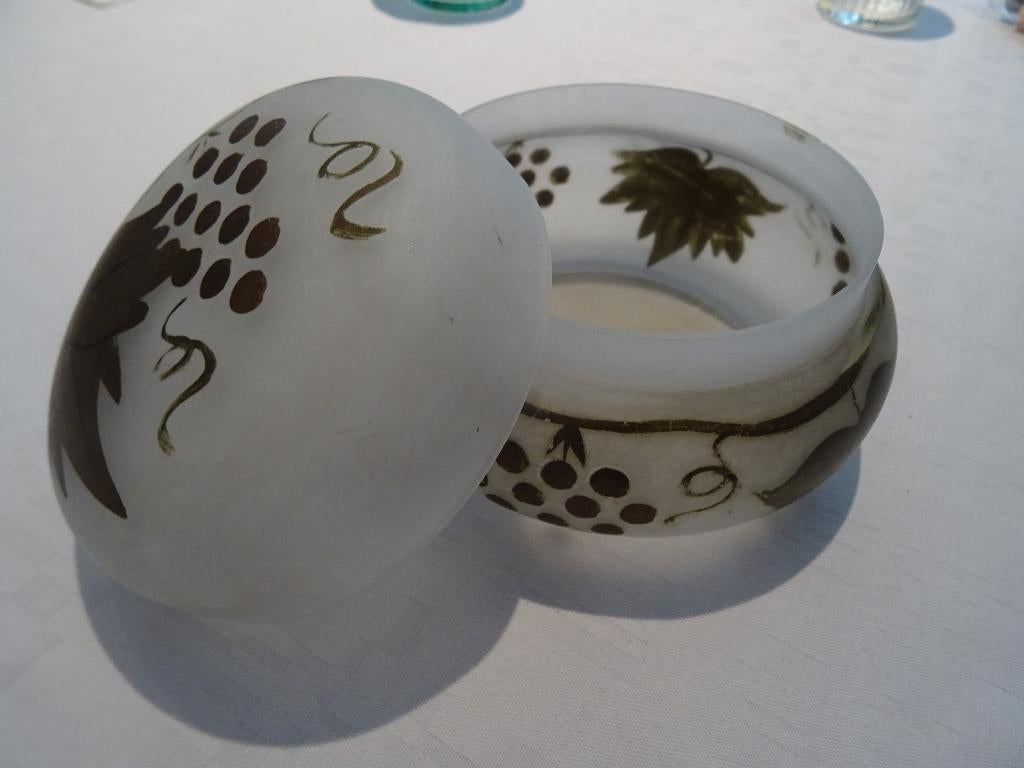 Bonbonnière en pâte de verre- Art nouveau 1930/50, Antiquités & Art, Enlèvement ou Envoi