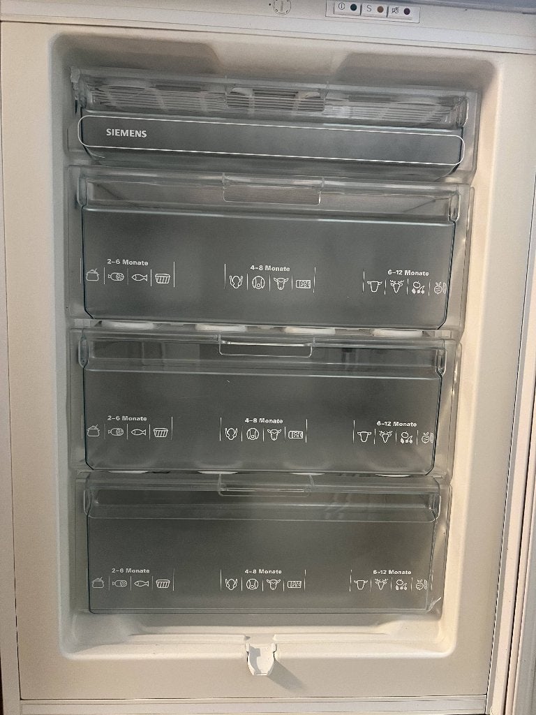 Siemens vriezer goed werkend, Ophalen, Zo goed als nieuw, Vrijstaand, Vrieskast