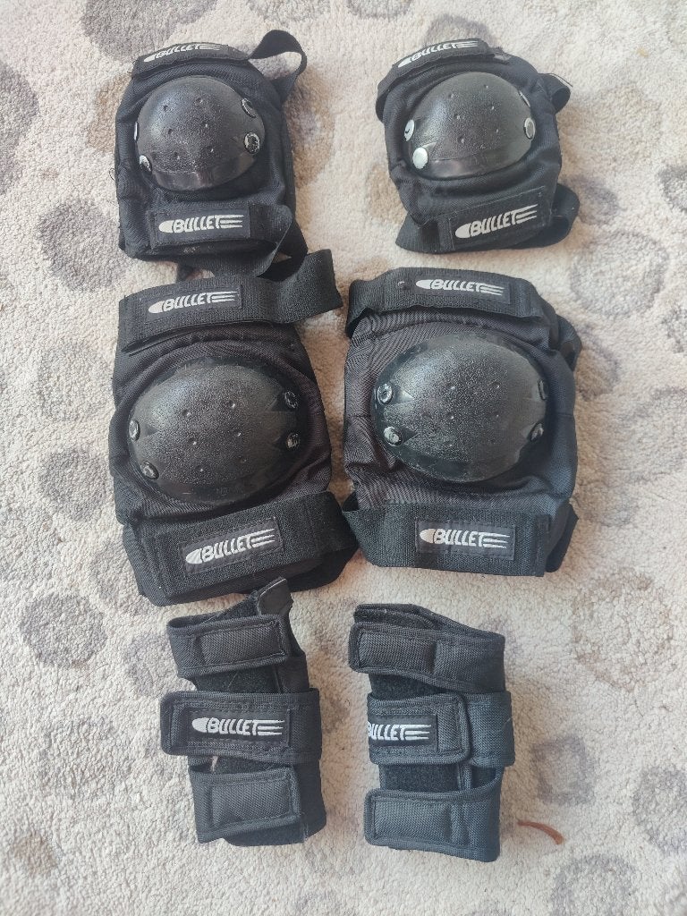 Bullet junior beschermset knie, elleboog en pols, Sport en Fitness, Skeelers, Gebruikt, Kinderen, Bescherming, Ophalen