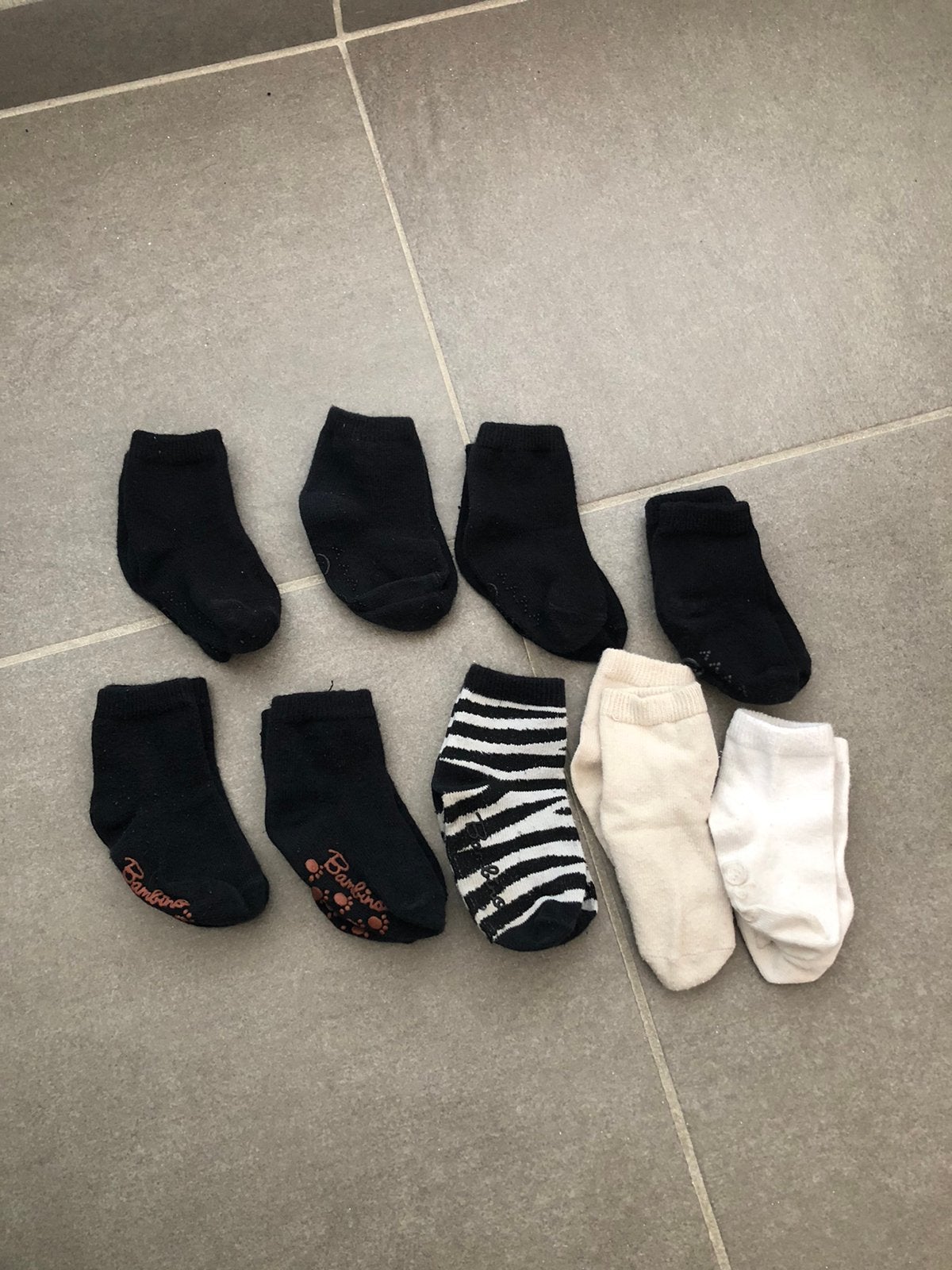 Sokjes, maat 19-22 (2 foto’s), Kinderen en Baby's, Babykleding | Schoentjes en Sokjes, Ophalen of Verzenden, Zo goed als nieuw