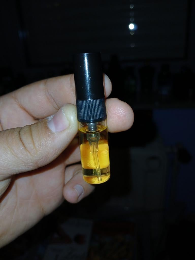 Lattafa Khamrah Dukhan (3 ml), Enlèvement ou Envoi, Neuf, Autres couleurs