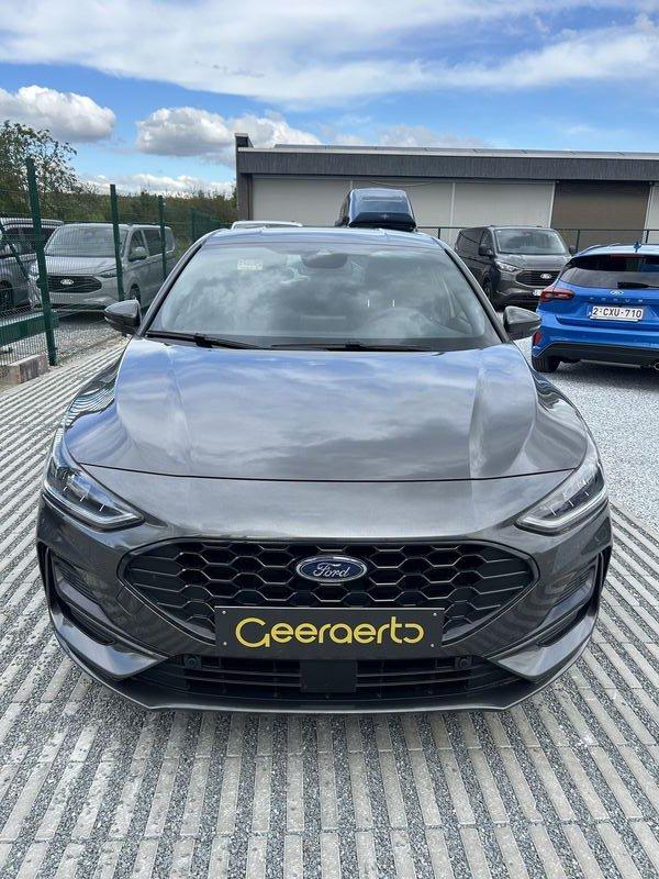 Ford Focus EcoBoost mHEV ST-Line, Stof, Bedrijf, Hybride Elektrisch/Benzine, 3 cilinders