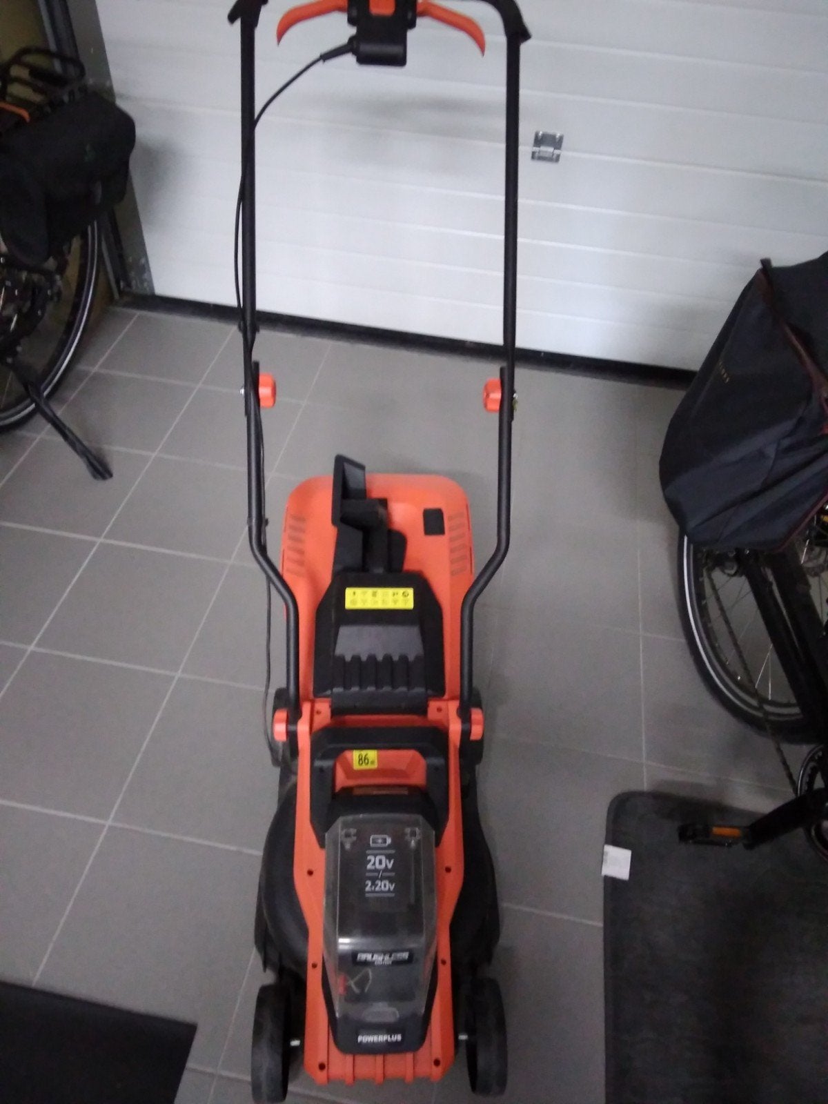 grasmaaier powerplus, Ophalen, Cirkelmaaier, Gebruikt, Accu-grasmaaier