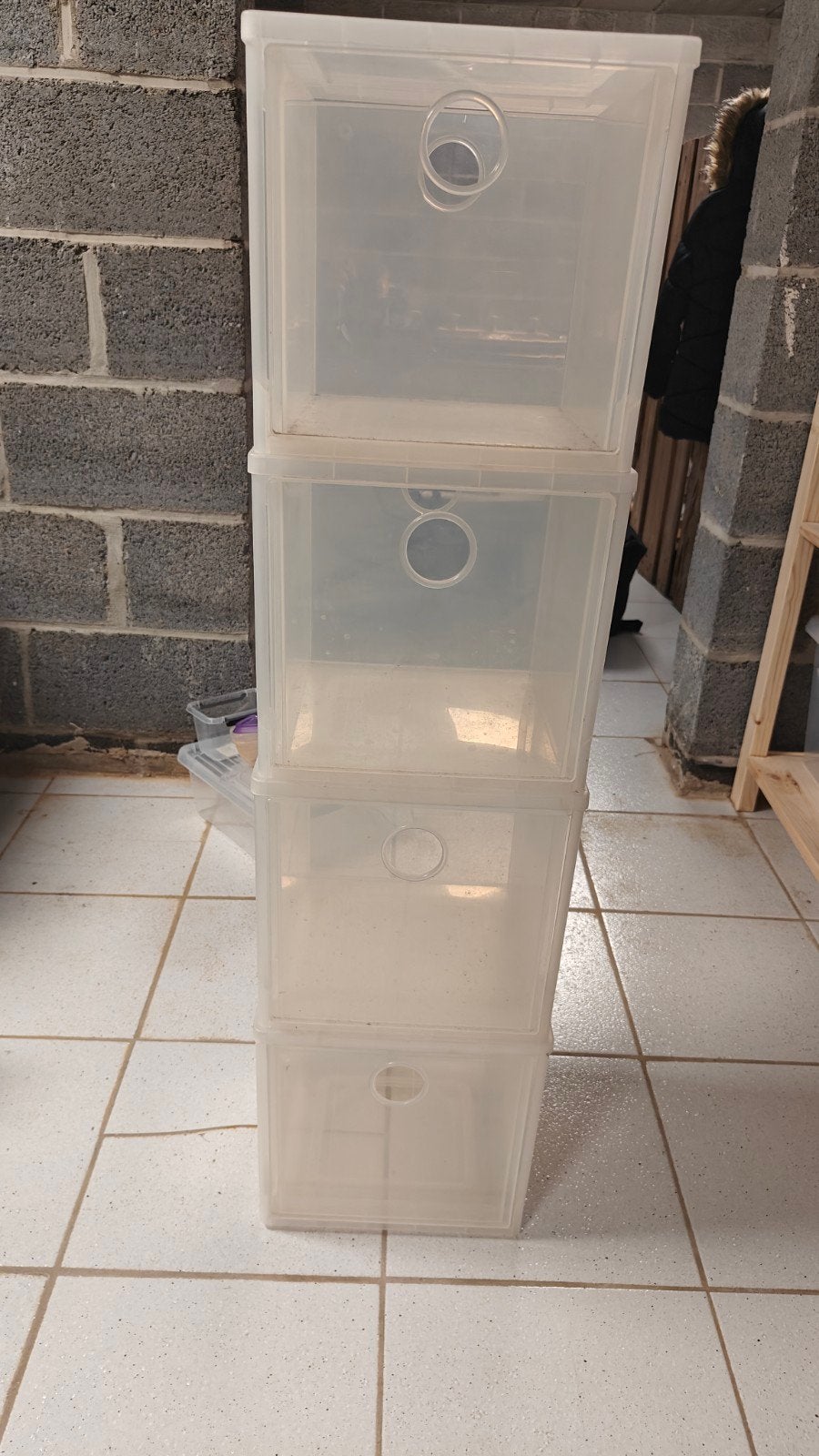 Stapelbare plastic box, Ophalen, Kunststof