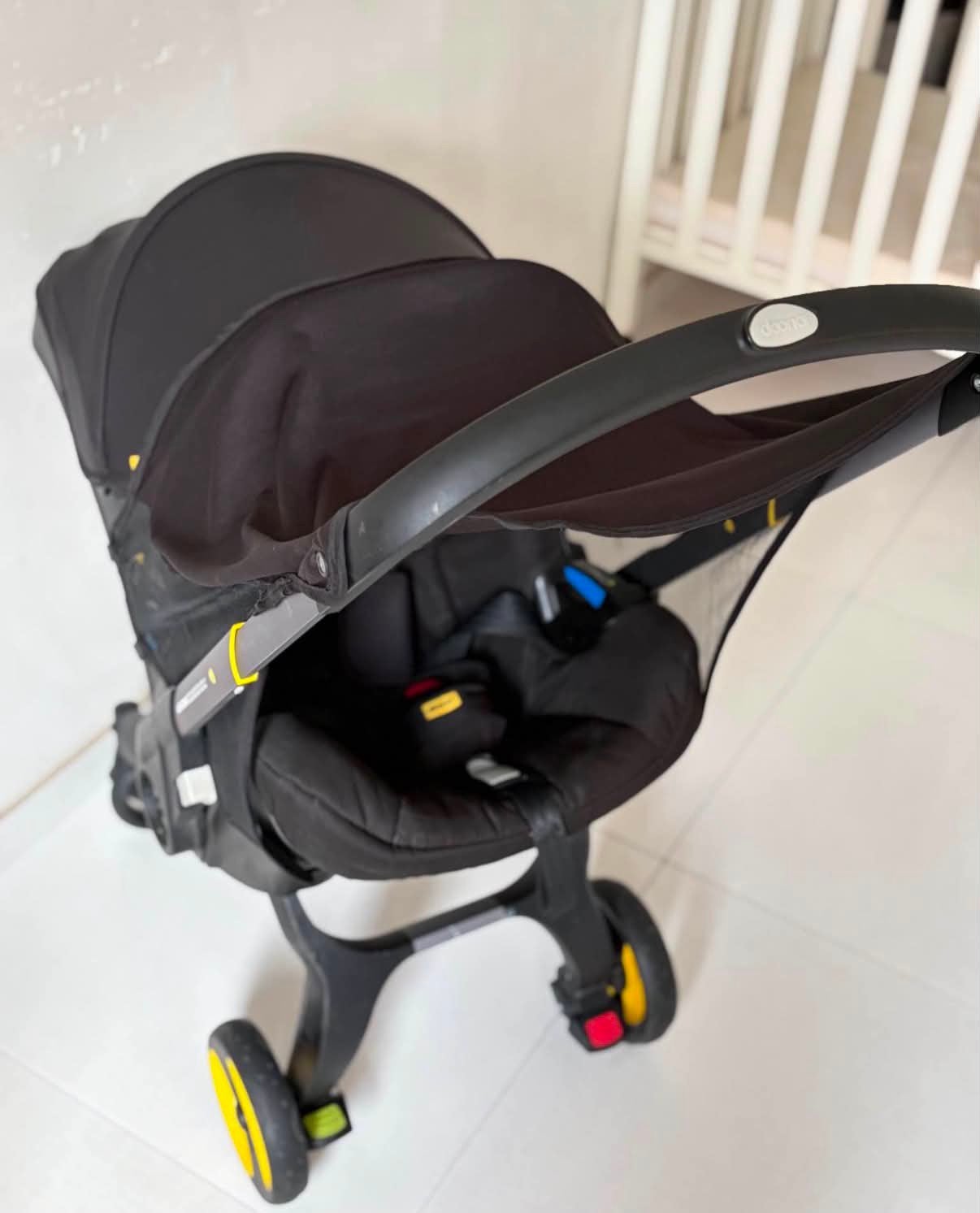 Poussette doona  avec accessoires, Enlèvement, Comme neuf